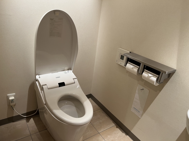 トイレの水が止まらない時の原因と修理方法を徹底ガイド